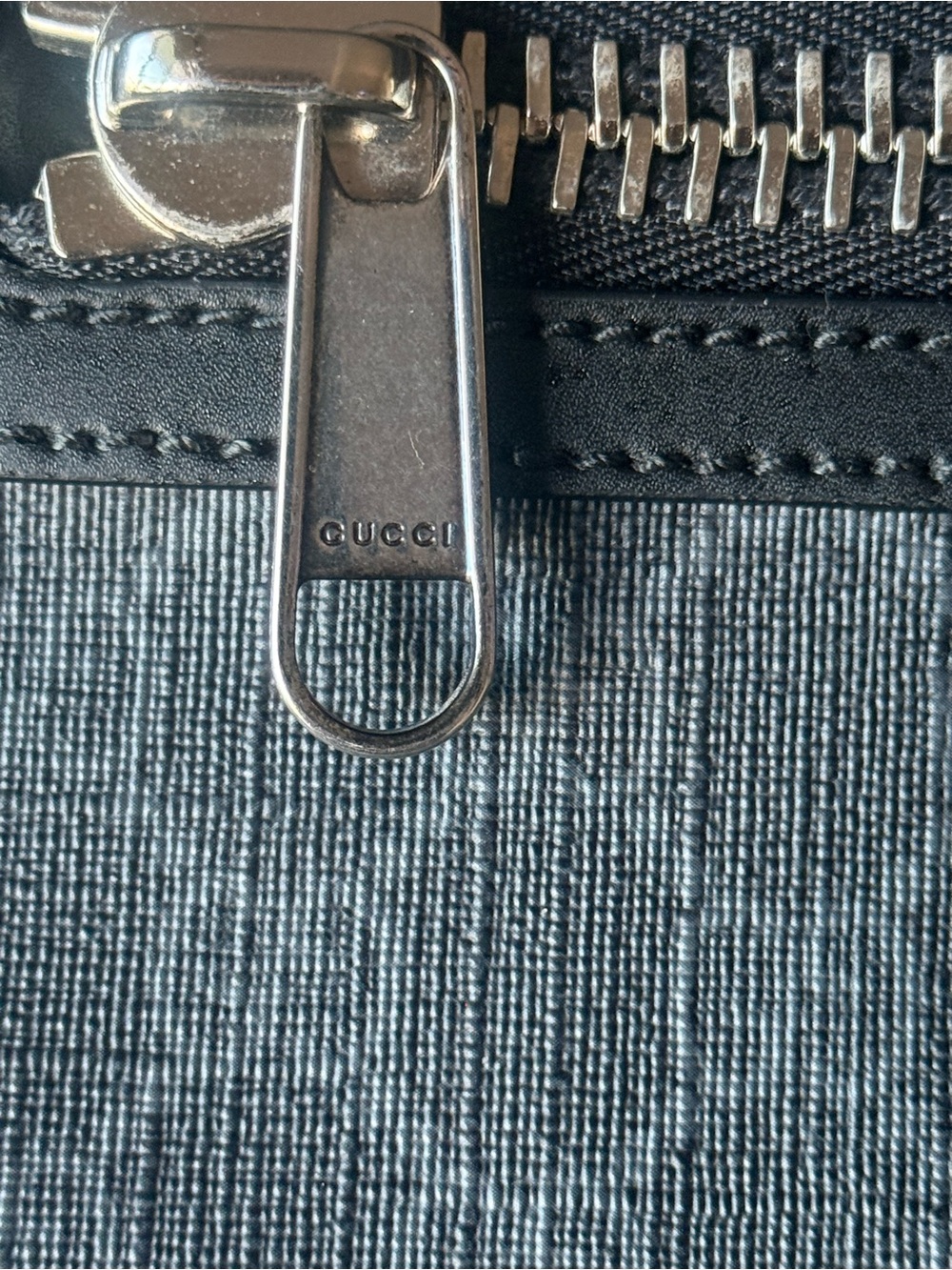 Mens Gucci Black and Gray GG Canvas Belt Bag with Silver Hardware - Picture 3 of 12
